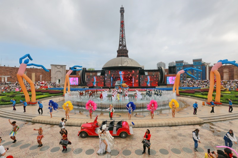 世界之窗封面图