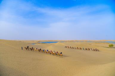 景点：塔克拉玛干沙漠