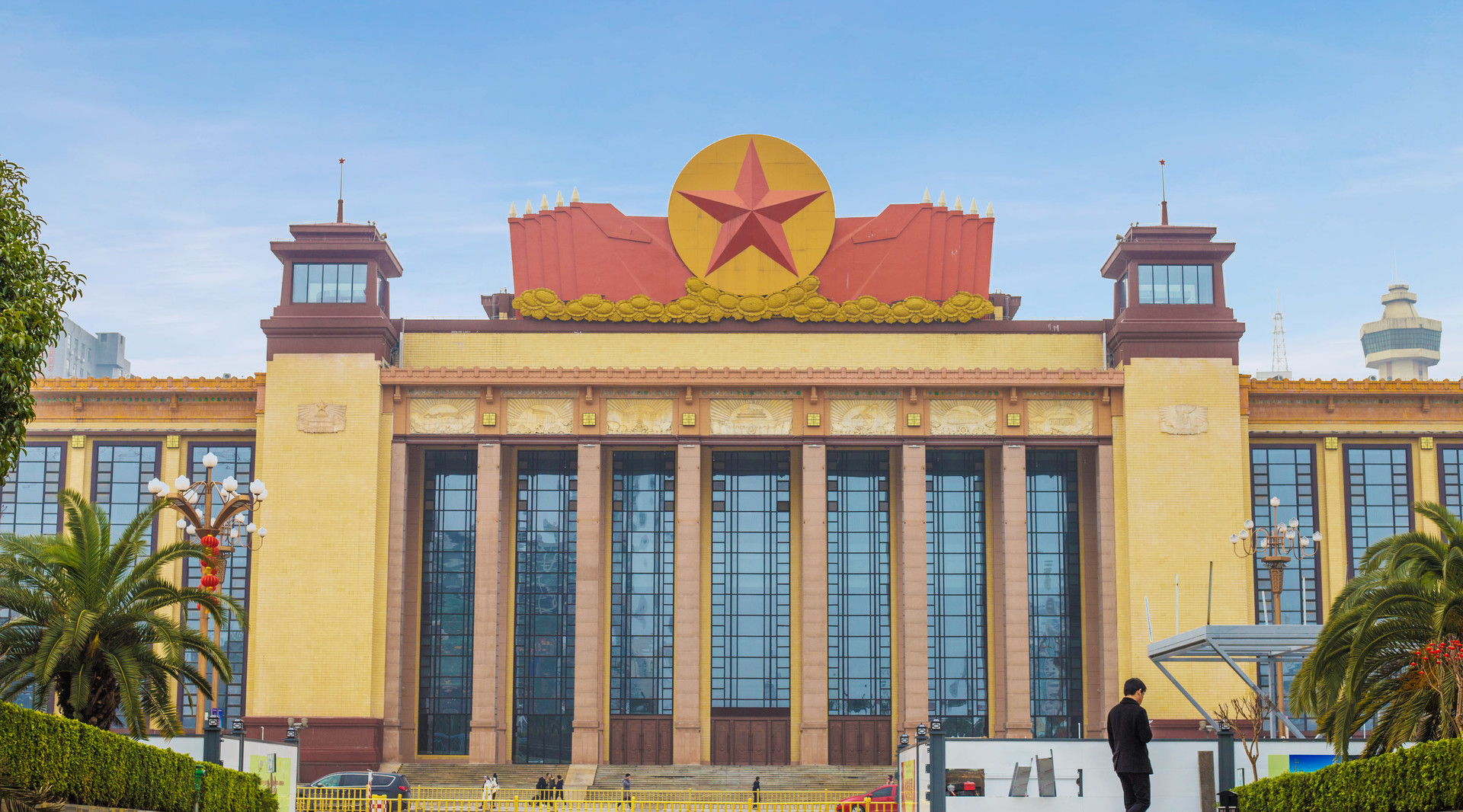 八一广场封面图