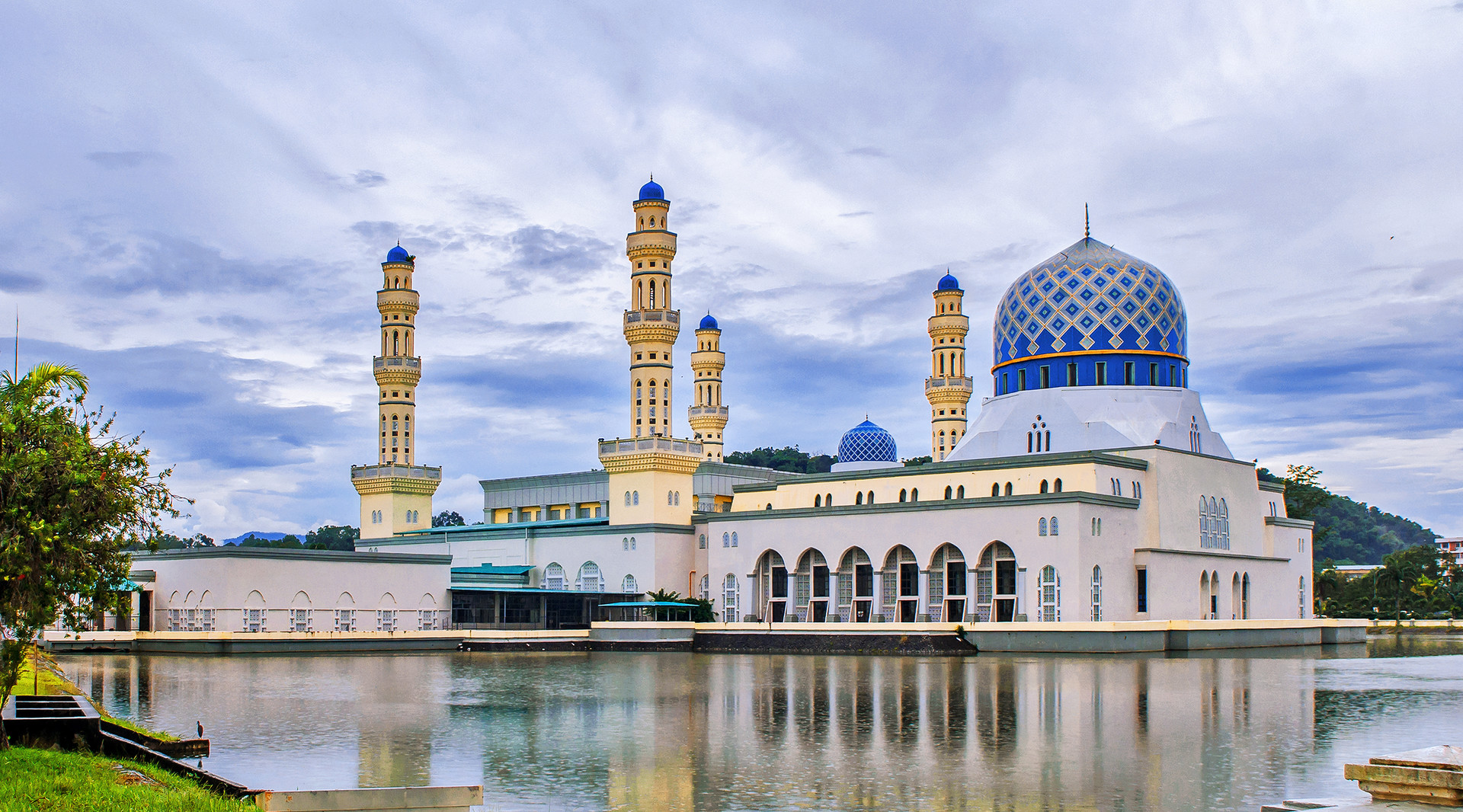 水上清真寺封面图