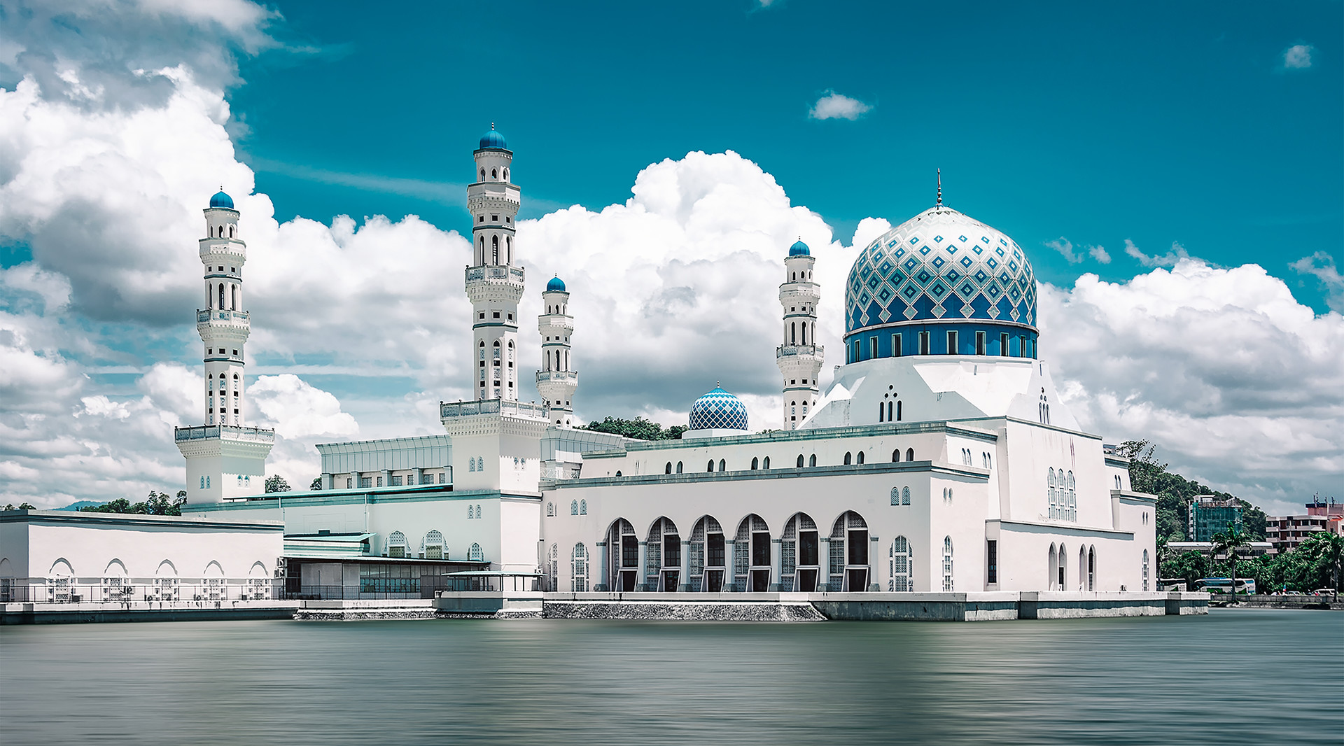 水上清真寺封面图