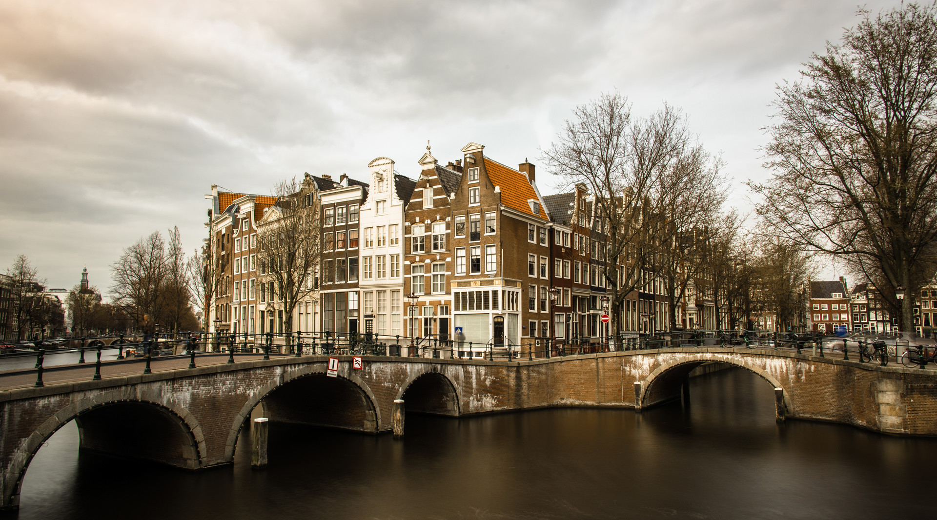 阿姆斯特丹封面图