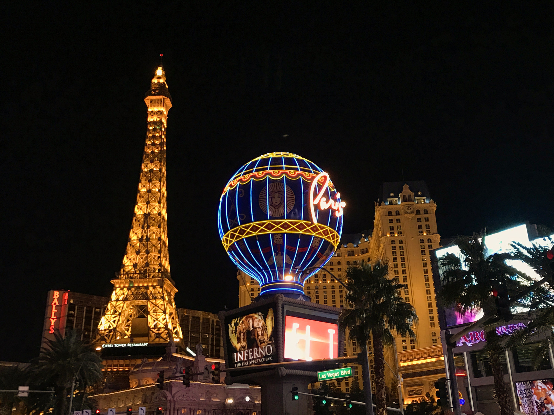 拉斯维加斯封面图