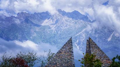 景点：东巴秘境