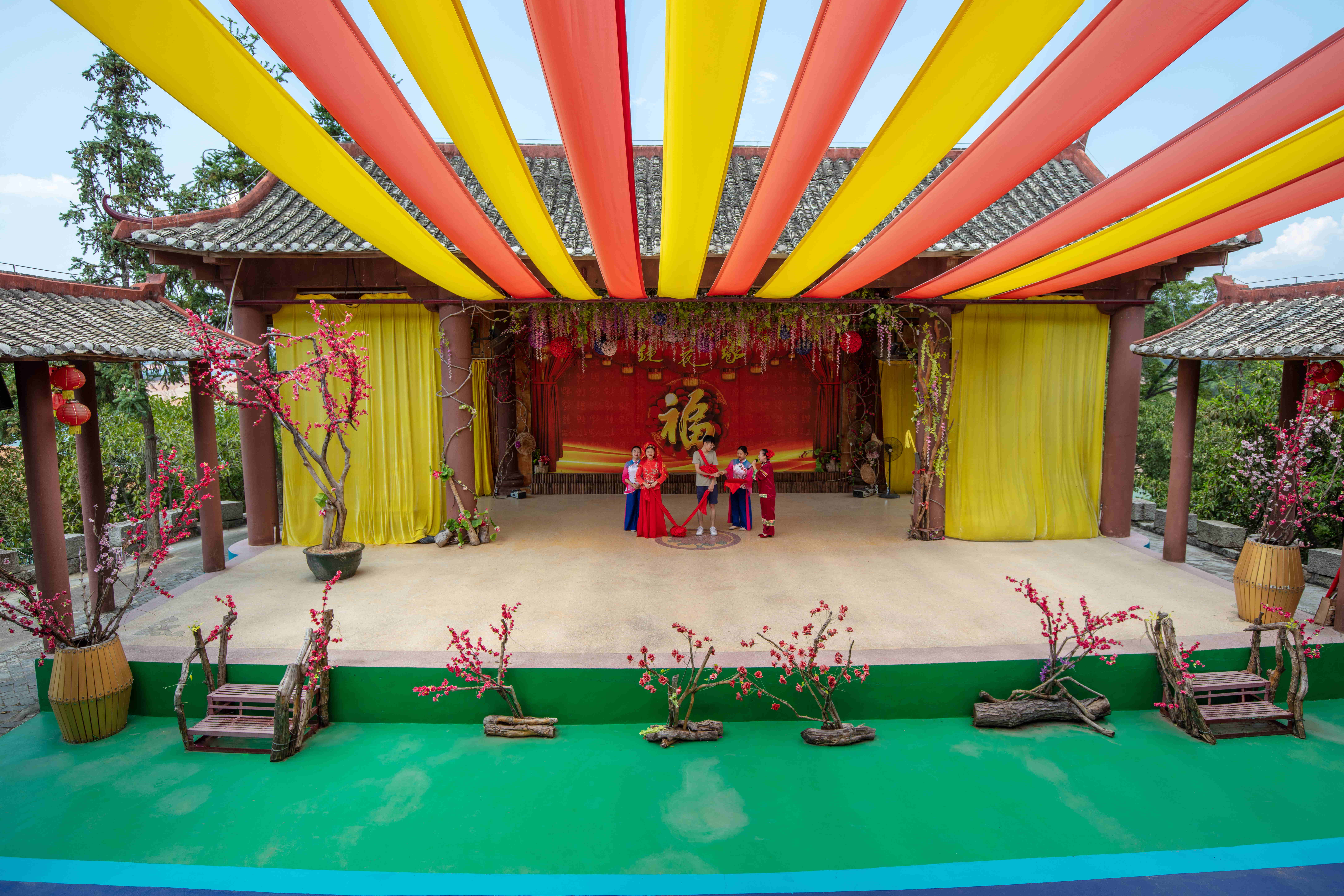 镜花缘女儿国封面图