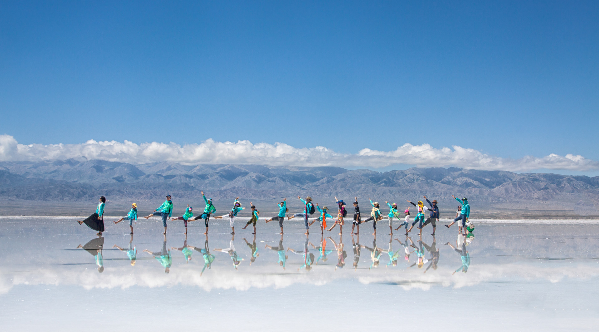 茶卡盐湖封面图
