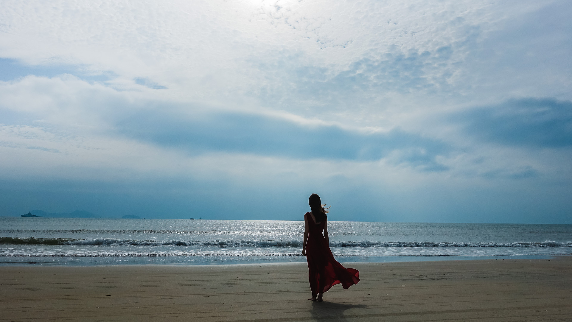 双月湾沙滩封面图