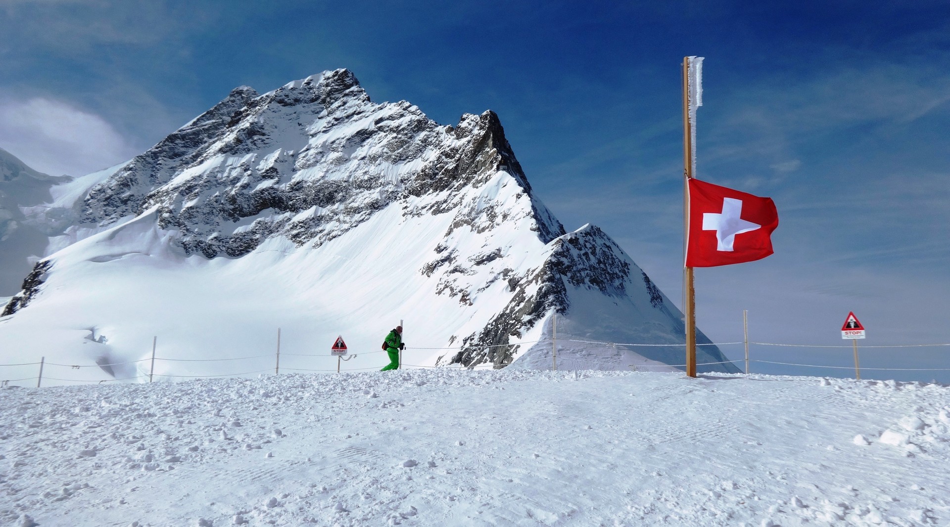 阿尔卑斯山封面图