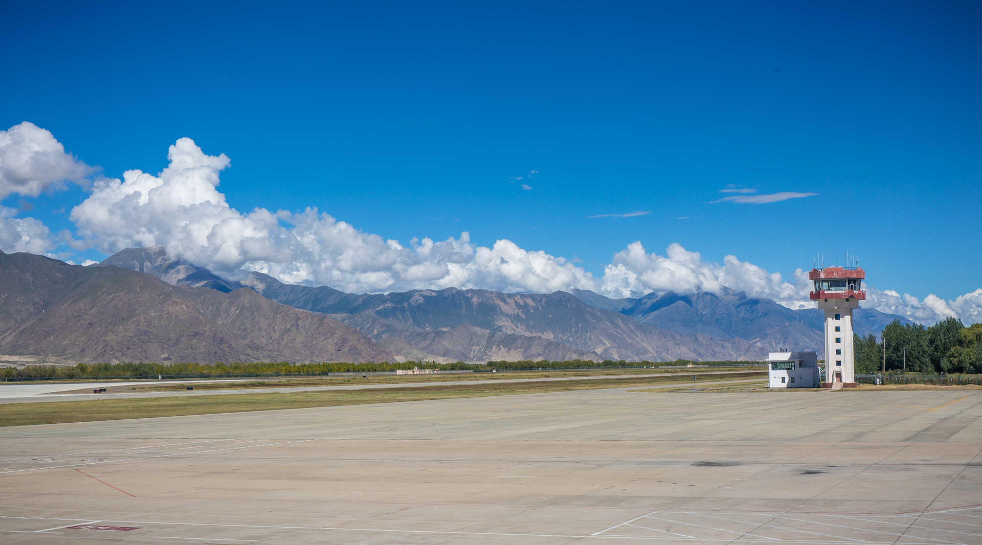 拉萨贡嘎机场封面图