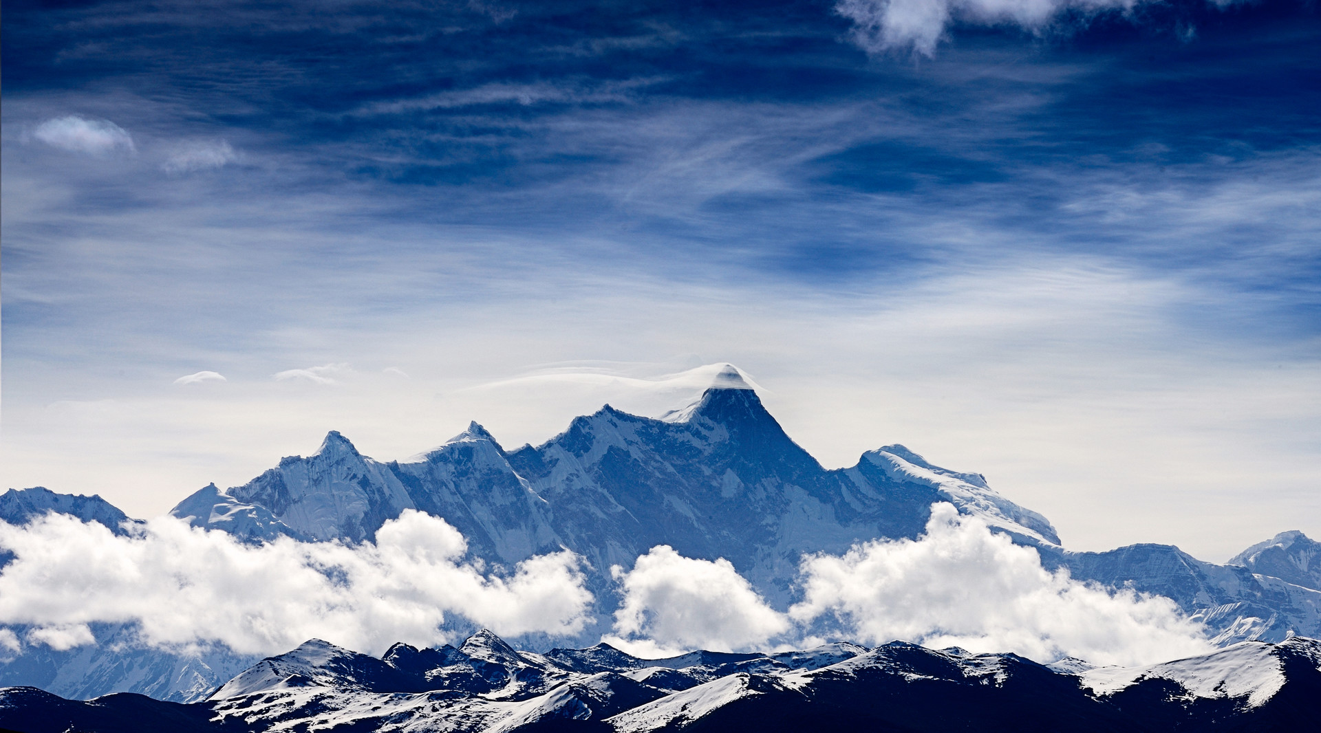 南迦巴瓦峰封面图