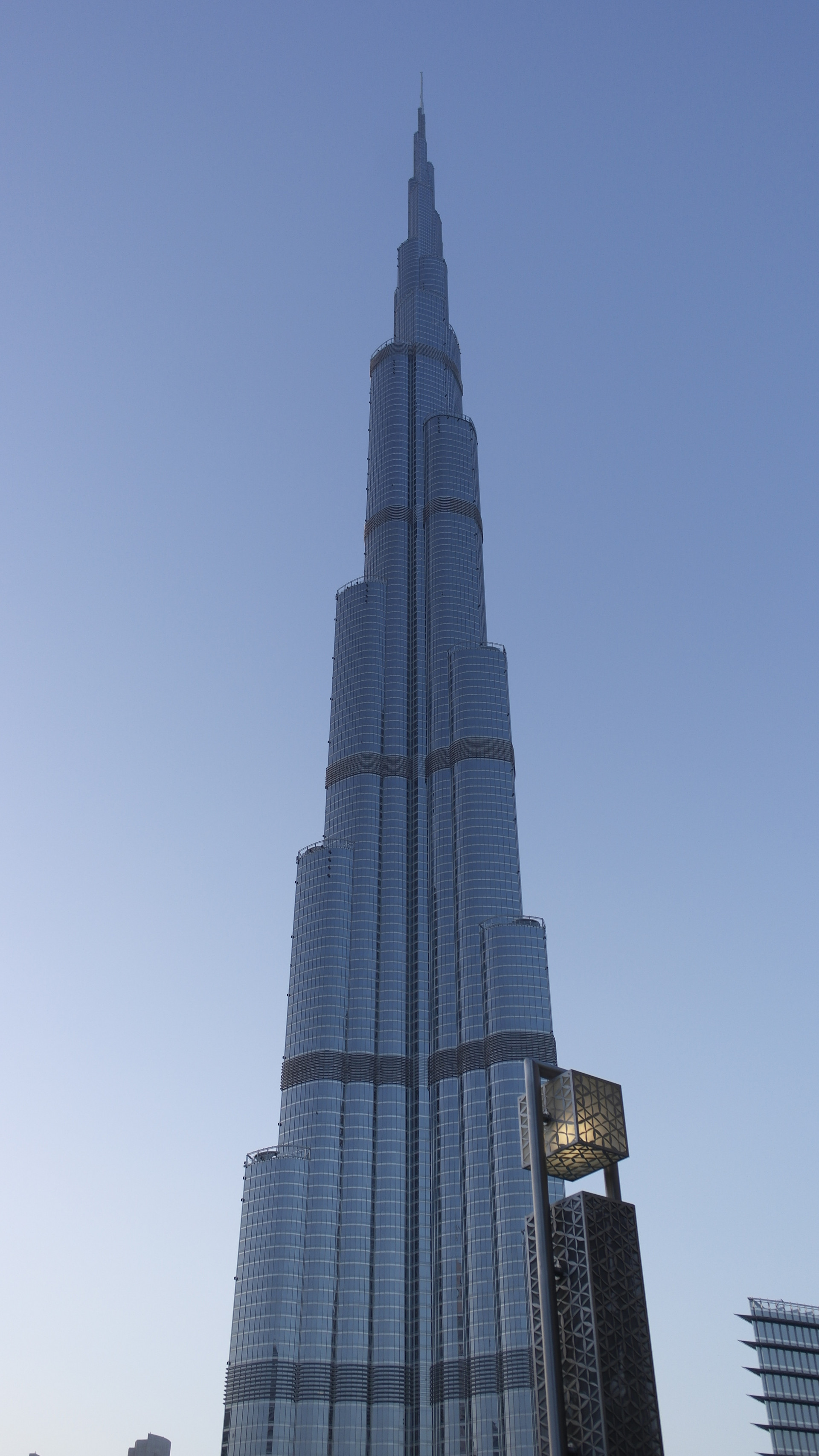 哈利法塔封面图