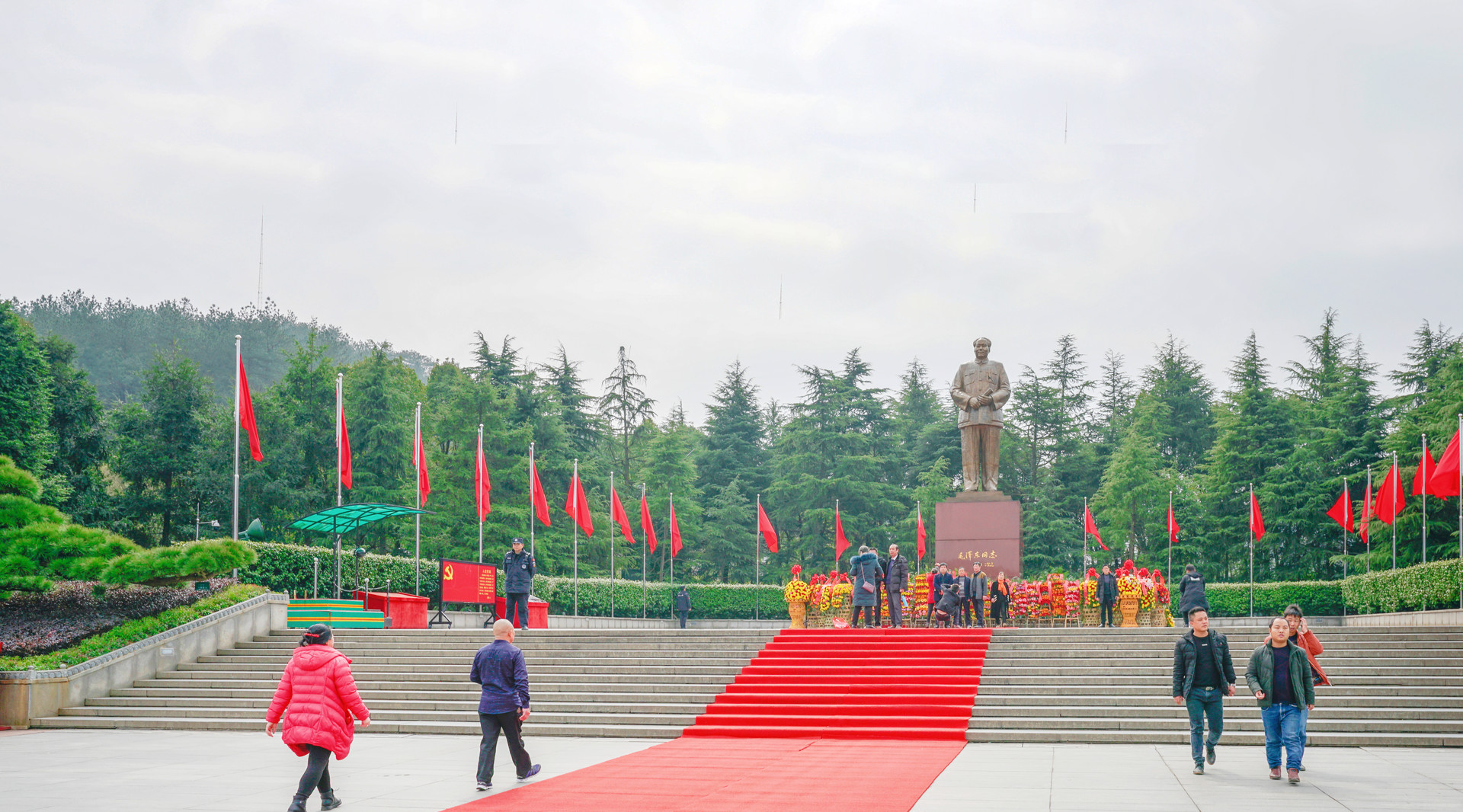 韶山毛泽东铜像广场封面图