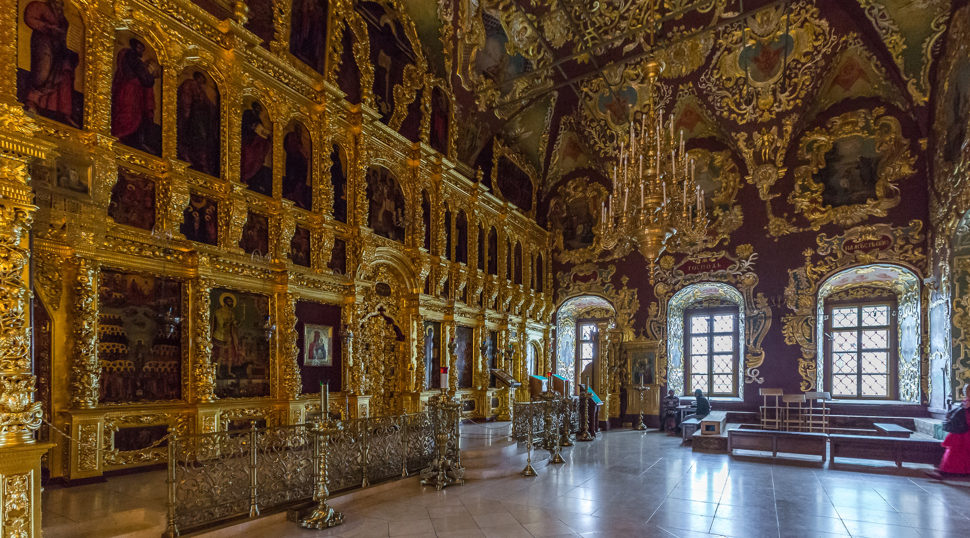 谢尔盖耶夫镇圣三教堂封面图