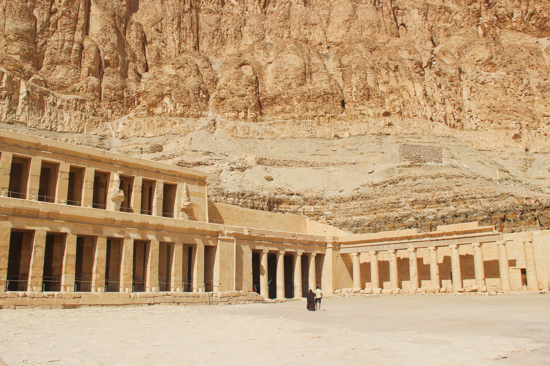 哈特谢普苏特女王神庙封面图