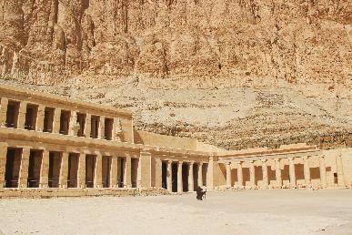 景点：哈特谢普苏特女王神庙