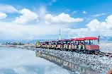茶卡盐湖小火车
