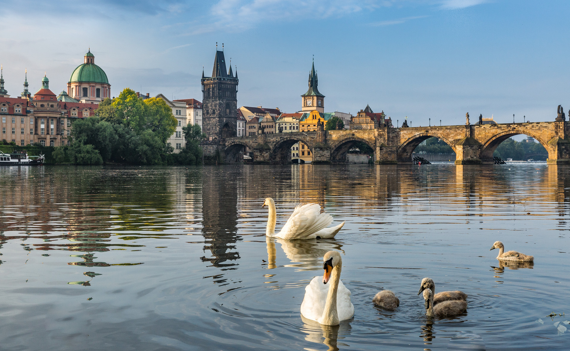 布拉格广场封面图
