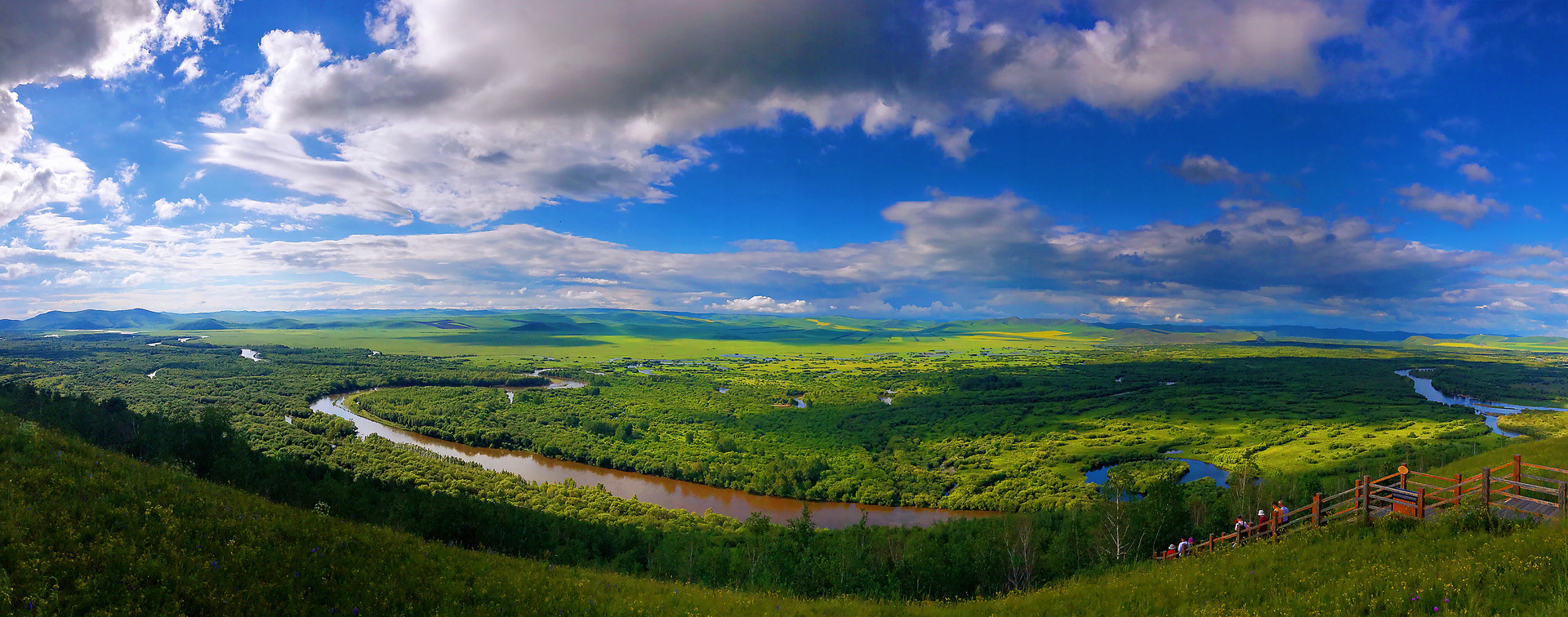 186彩带河封面图