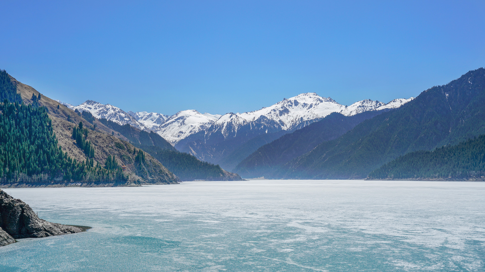 冬季天山天池封面图