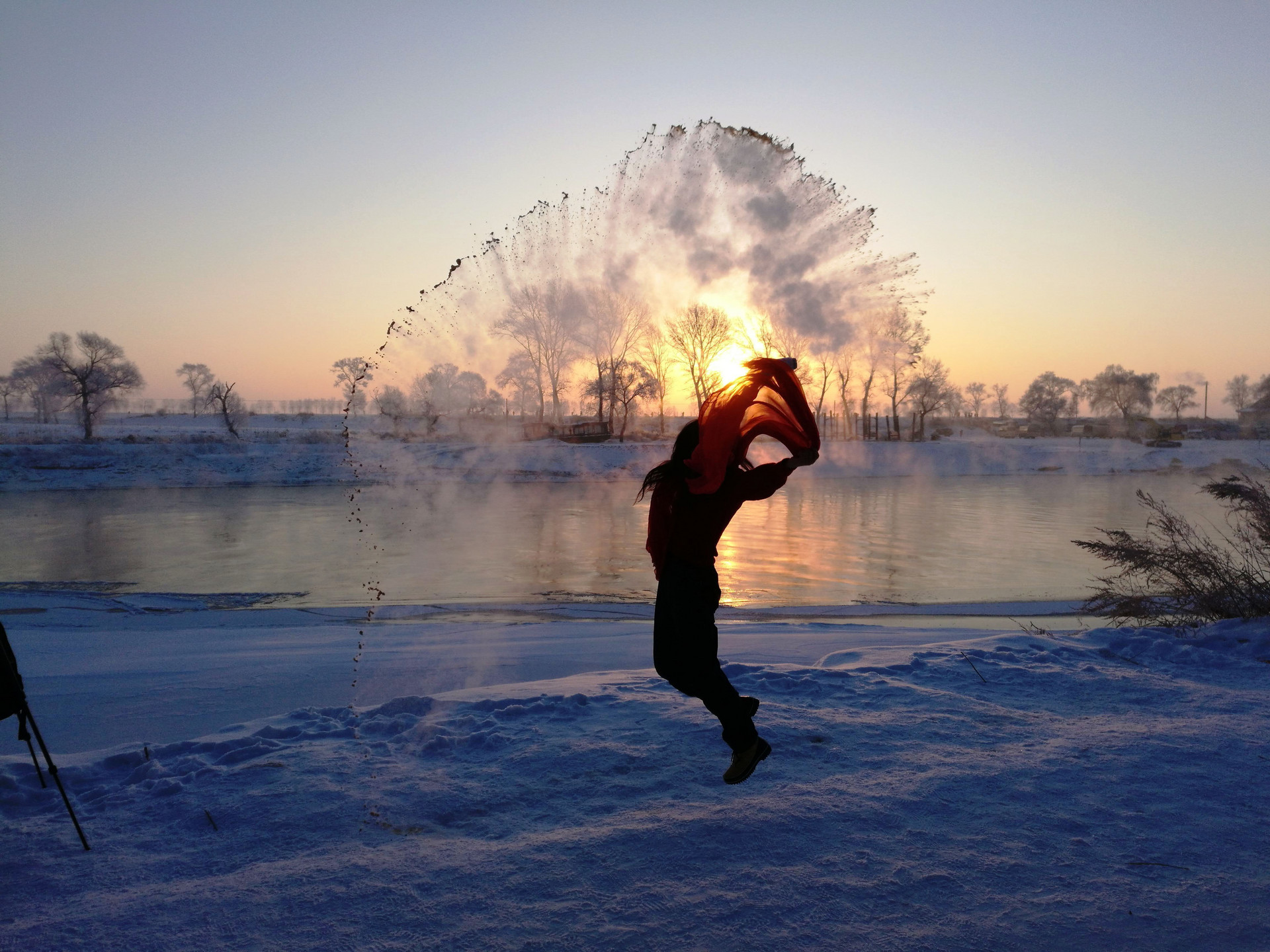 泼水成冰封面图