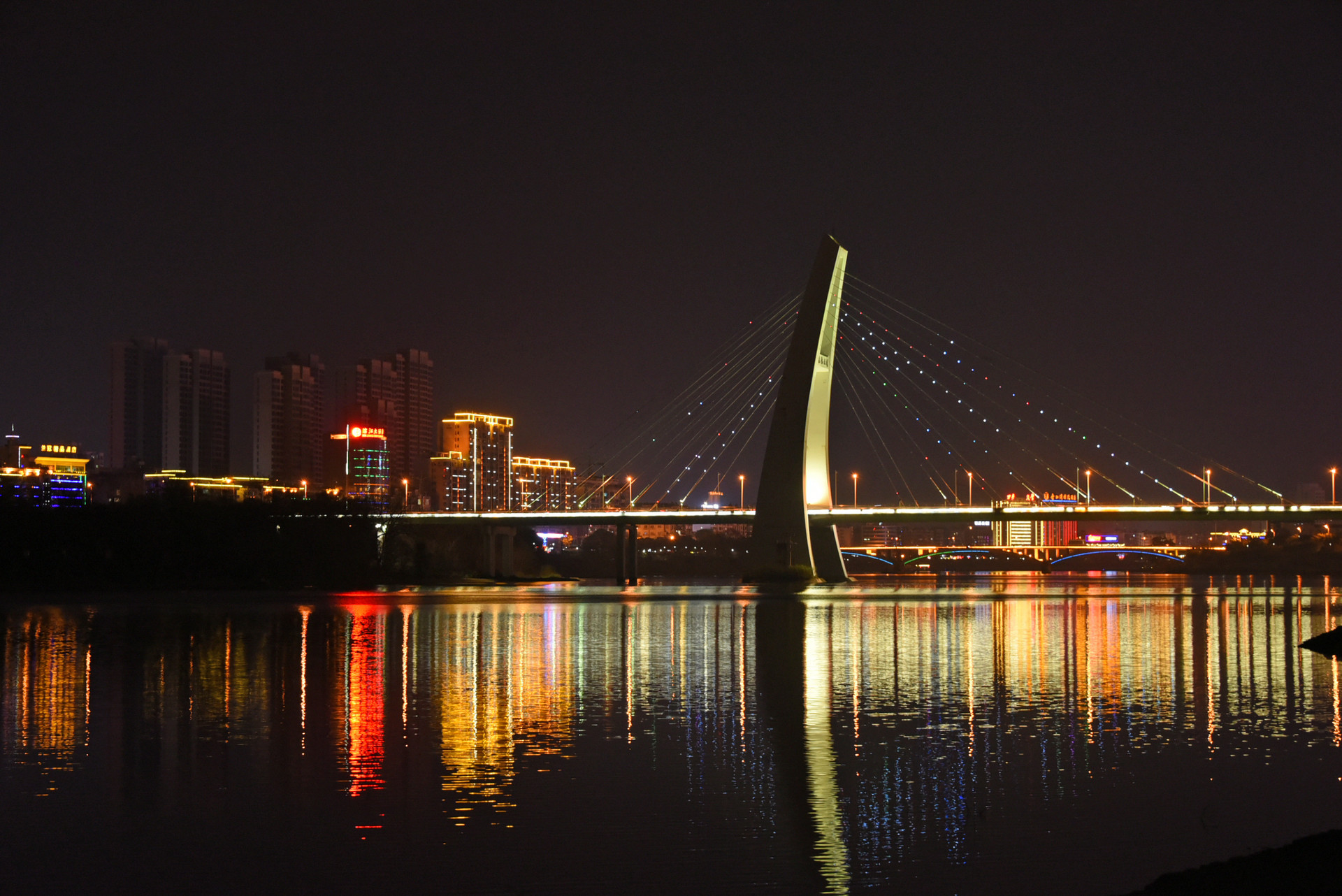 赣州古城门封面图