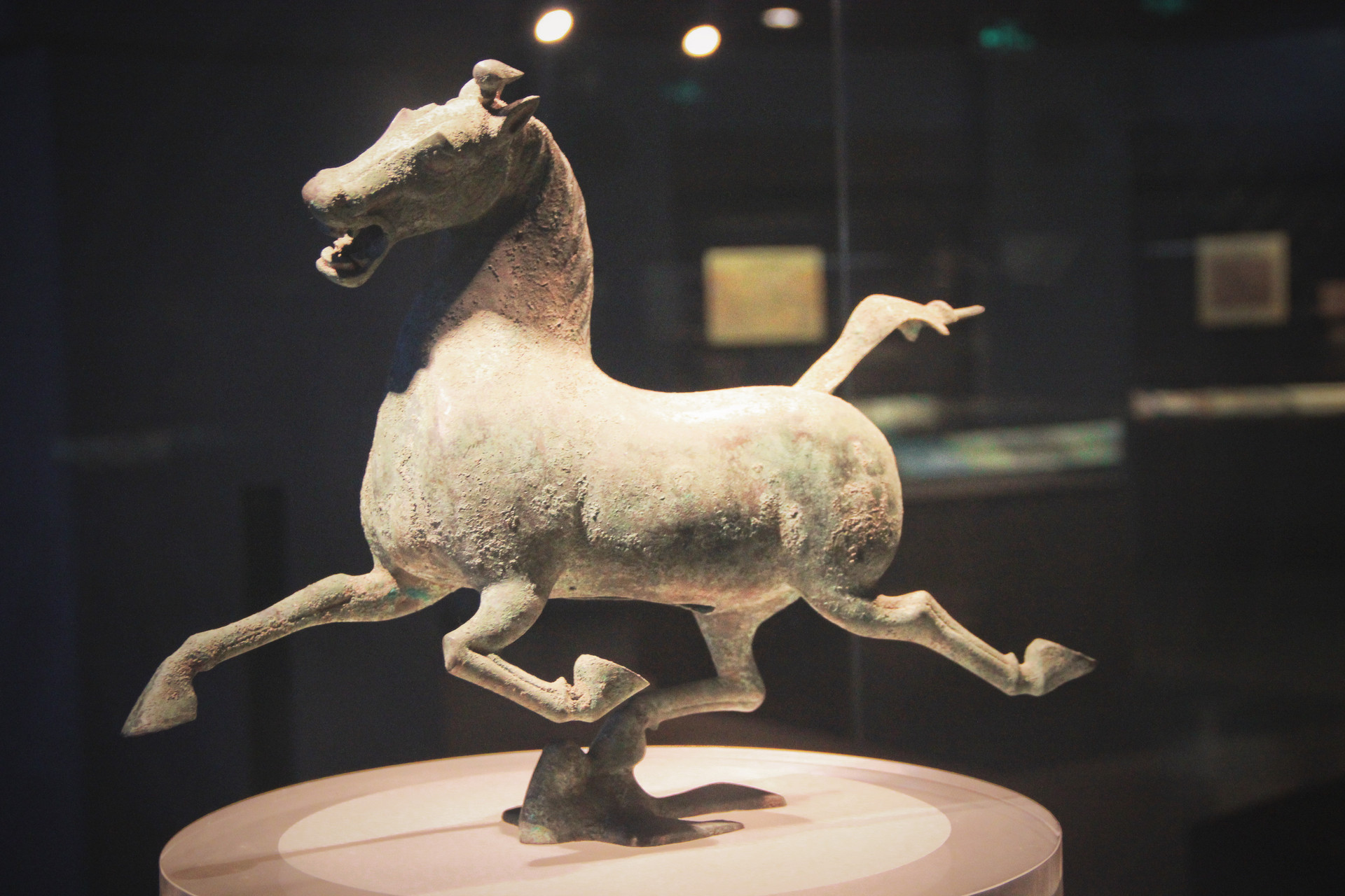 马踏飞燕封面图