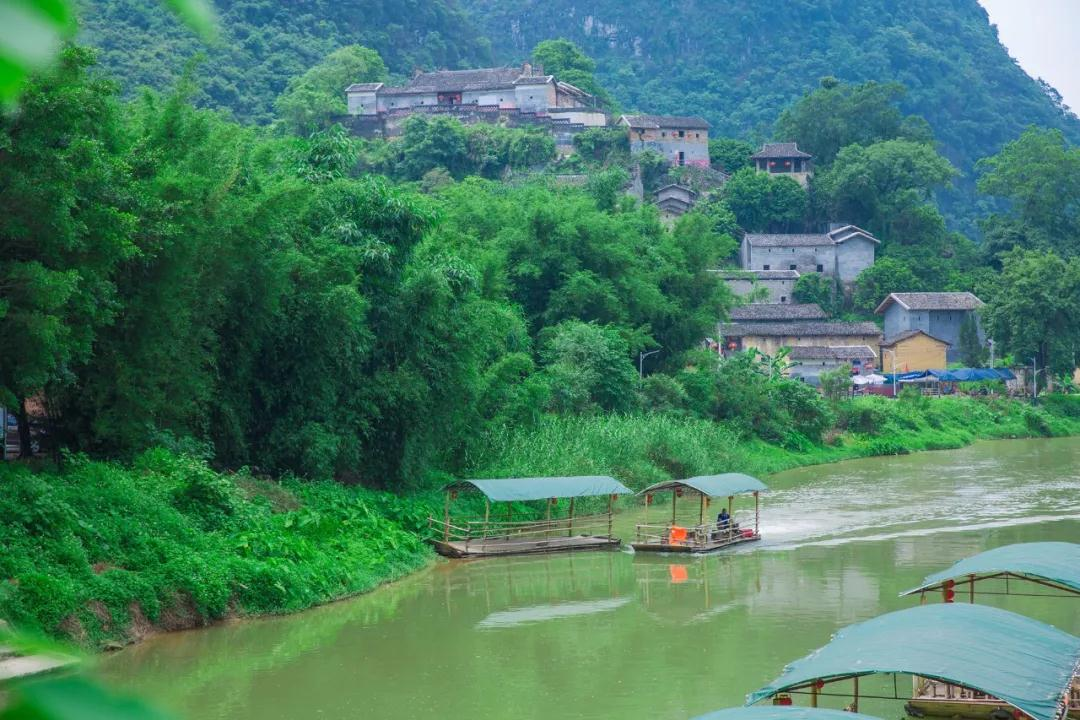 彭家古堡封面图