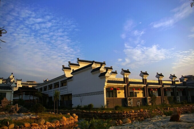 景点：热泉河温泉区