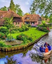 景点：梵高博物馆画作